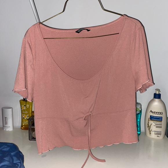 shein light pink cropped tee - Picture 1 of 2